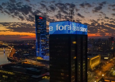 PECO building crown lights and high-rise LED signage — Philadelphia Sign